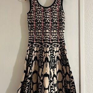 Black and Cream jacquard Patterned Sleeveless Dress